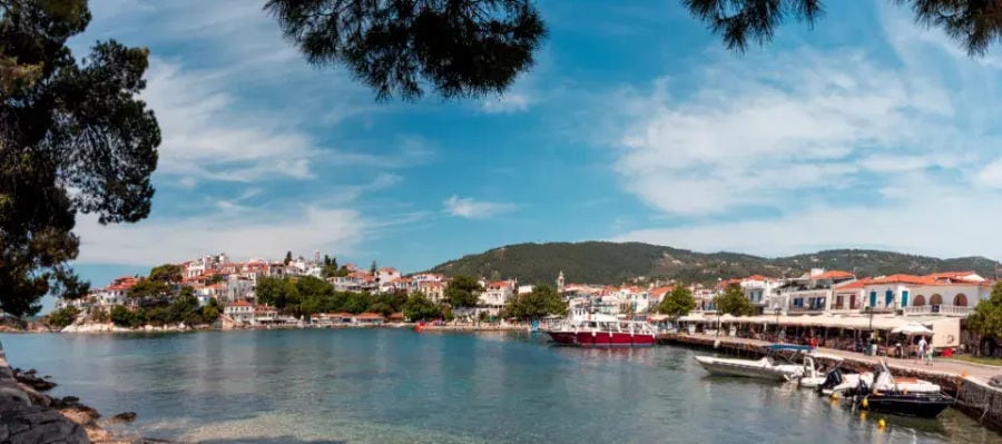 skiathos-island-old-port-greece-2022-06-15-14-59-04-utc.webp